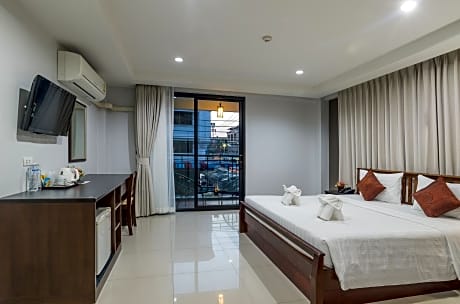 Deluxe Double Room with Balcony