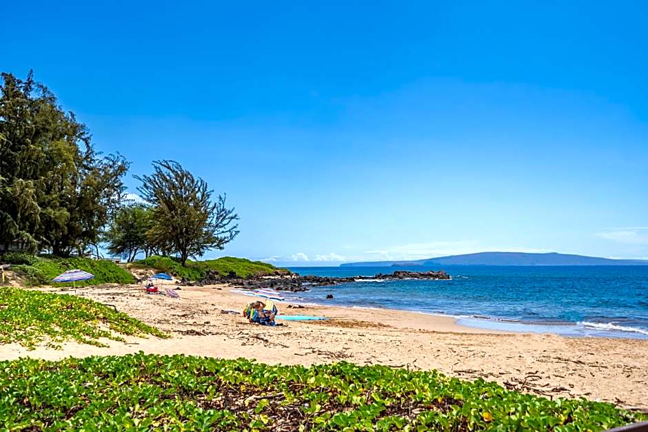 Central Kihei Gem! 3-Min Walk to the Beach & Shops