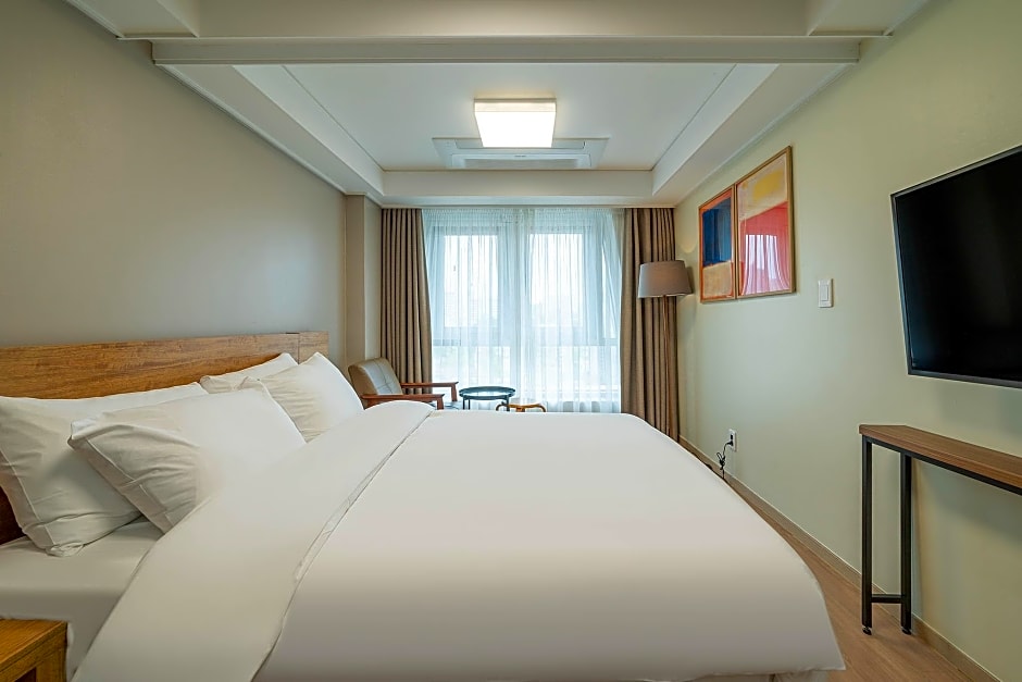 Chungchoho Best Hotel