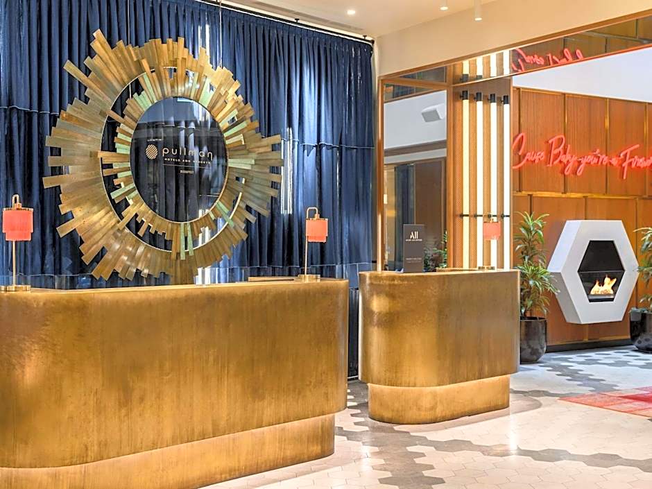 Pullman Budapest