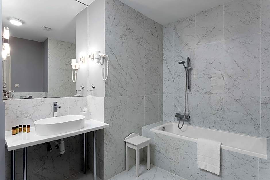 Károlyi Kastély Hotel & Restaurant