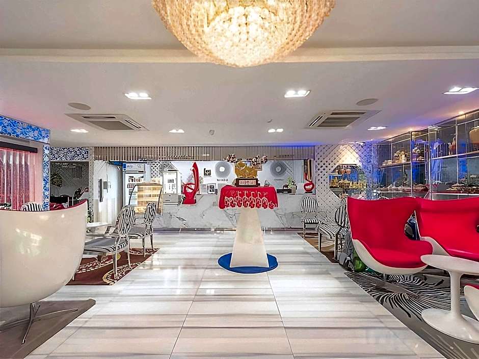 Top High Airport Link Hotel