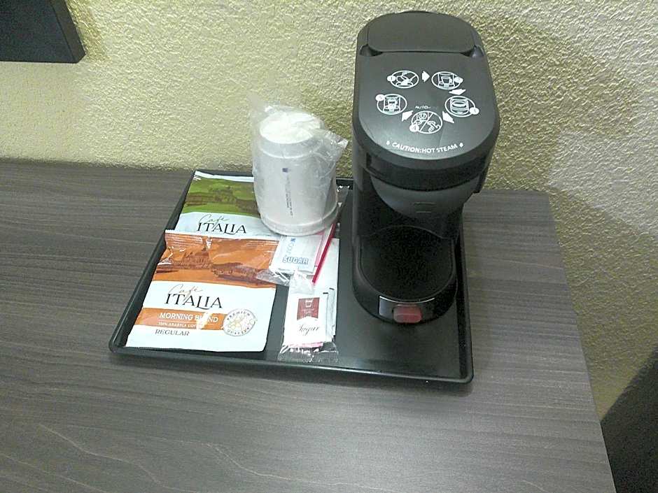 Red Roof Inn Hampton Coliseum