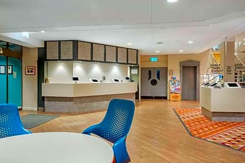 Clarion Cedar Court Wakefield Hotel