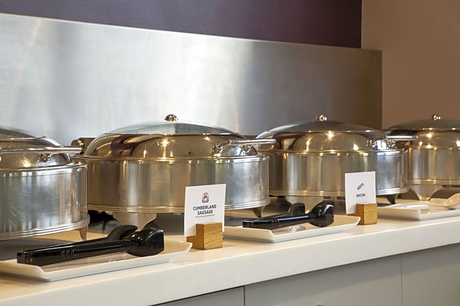 Holiday Inn Express Dunstable By IHG