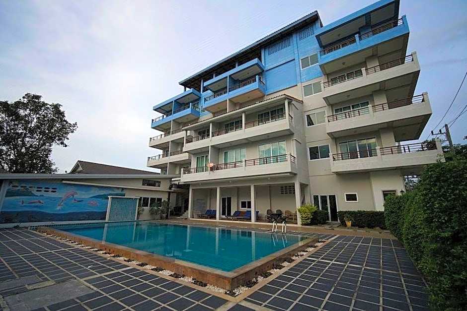 Sea Mountain Khanom Hotel