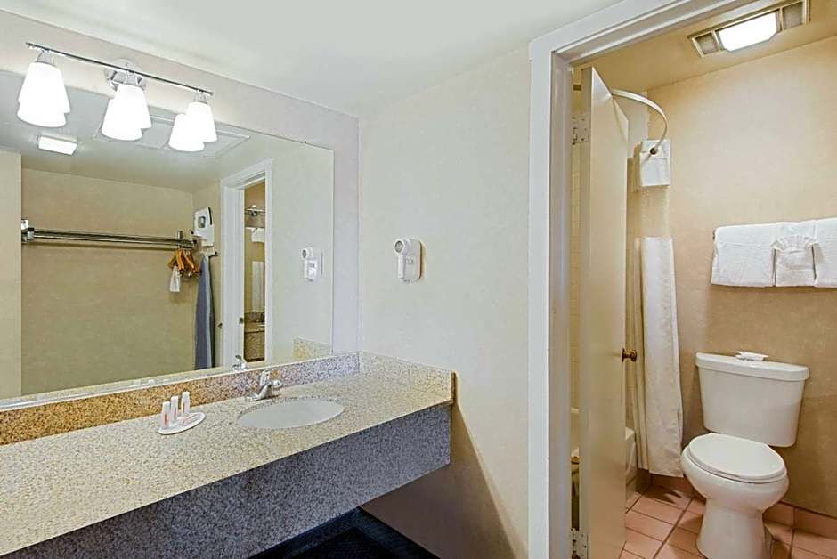 Ramada by Wyndham Flagstaff East