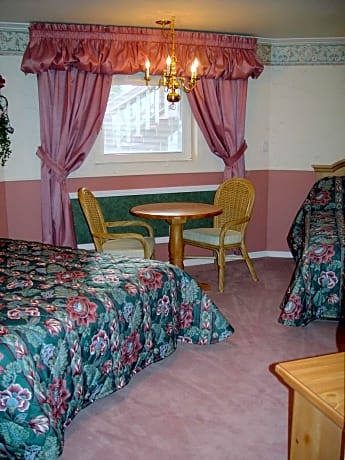 Queen Room with Two Queen Beds