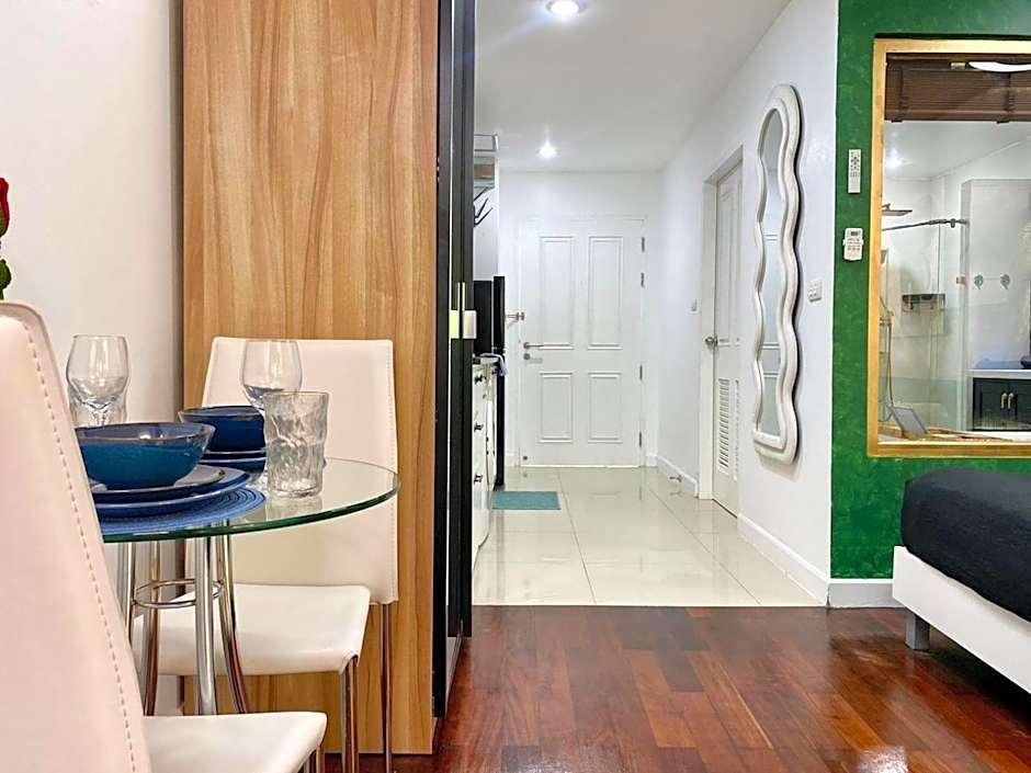 Patong - The Unity Seaview & Mountain Residence