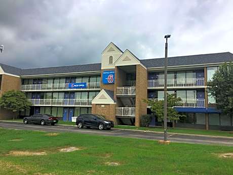 Motel 6-Nashville, TN - Airport