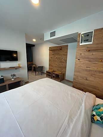 Large Double Room