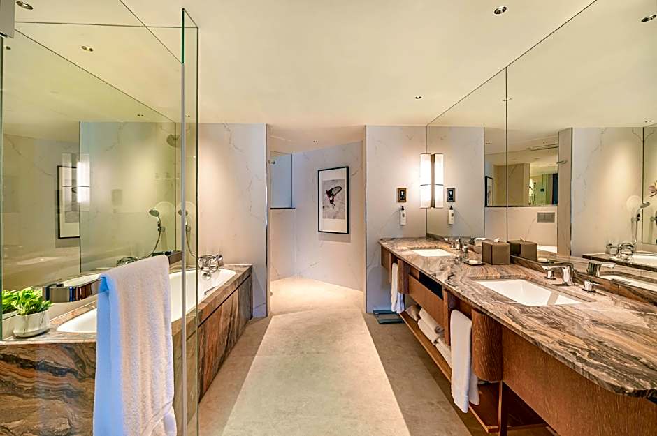 Photo 1 of 3 of Premier Suite