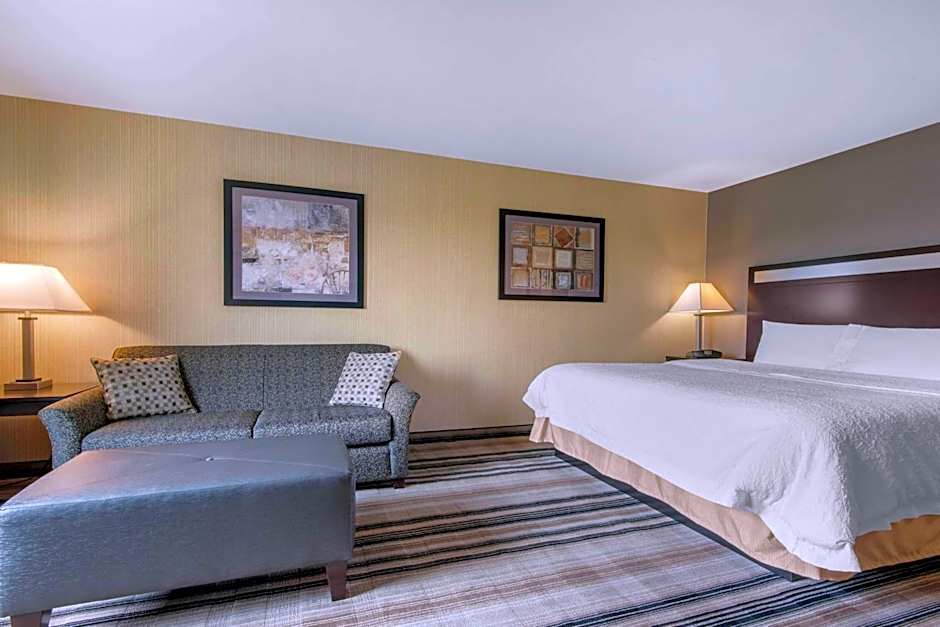 Hampton Inn By Hilton Meadville