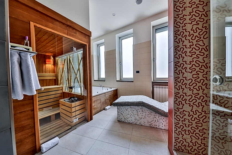 Atera Business Suites