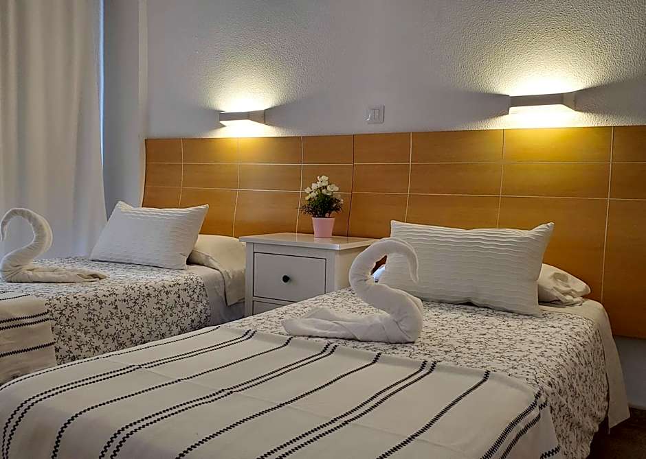 Las Camelias Apartments