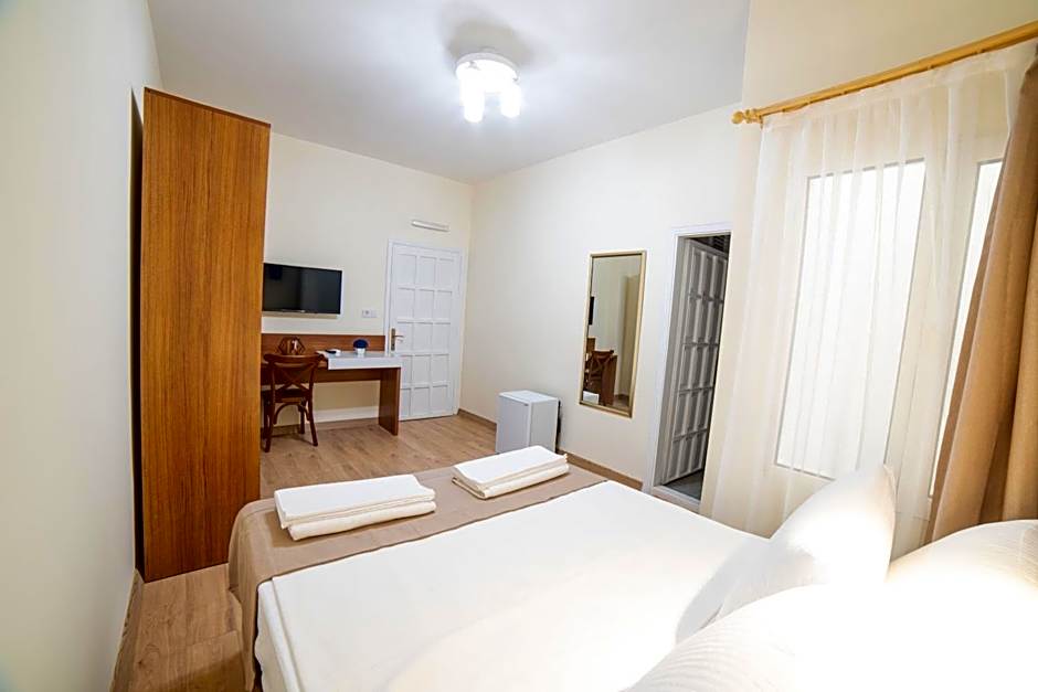 Photo 1 of 4 of Economy 1 Double Bed or 2 Beds