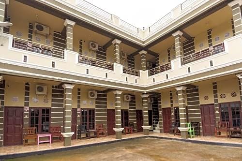 OYO 3044 Adelia Residence