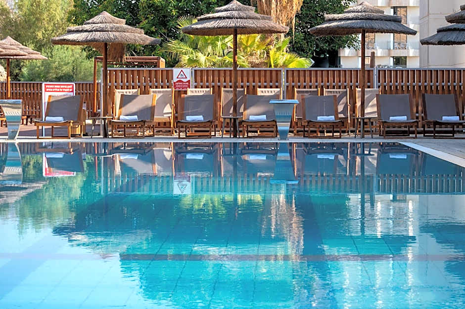 Oasis Spa Club Dead Sea Hotel - 16 years Plus