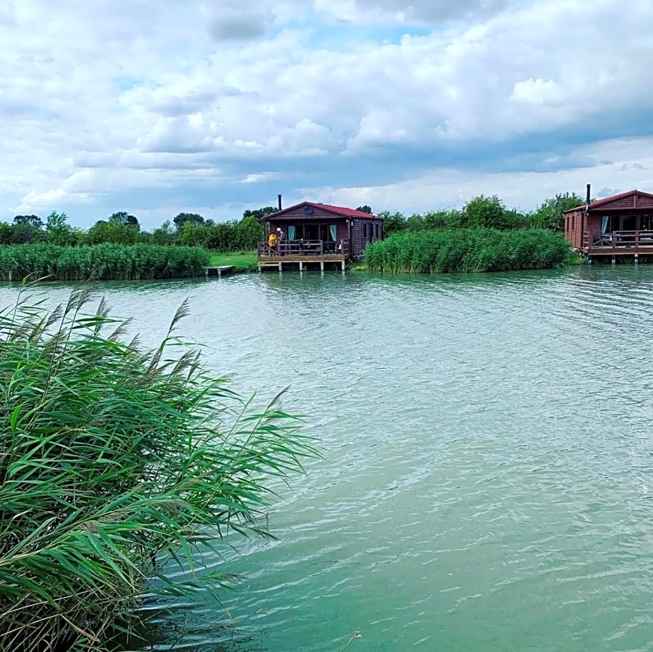 Lakeside Fishing Lodges