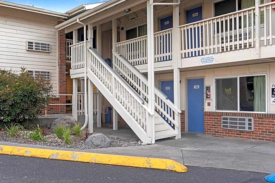 Motel 6 Clarkston WA