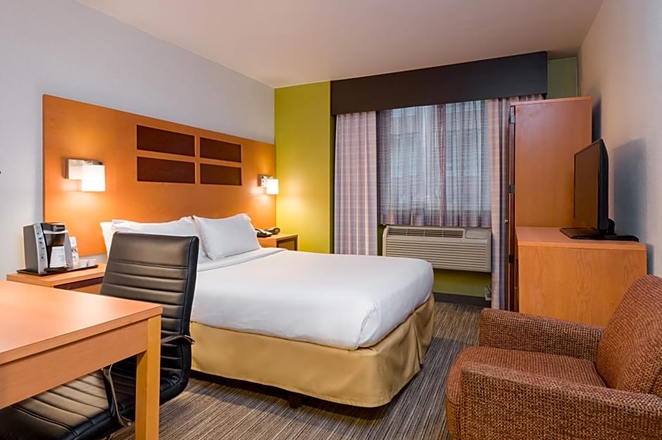 Holiday Inn Express - Times Square By IHG