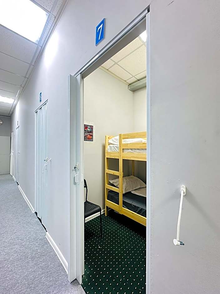 Center Capsule Hostel 