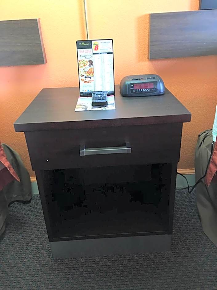 Super 8 by Wyndham Morris