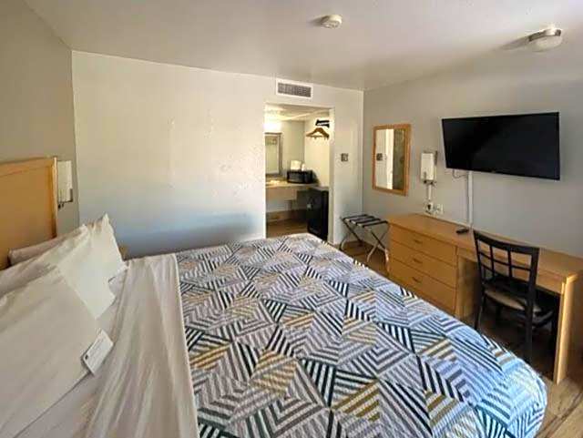 Motel 6 Riviera Beach FL
