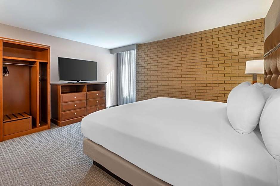 Drury Inn & Suites Champaign