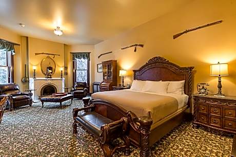 Superior King Suite