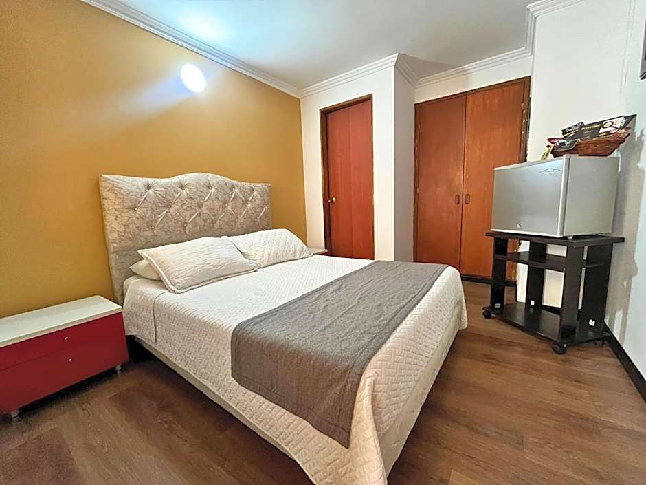 Ayenda 1032 Titas House