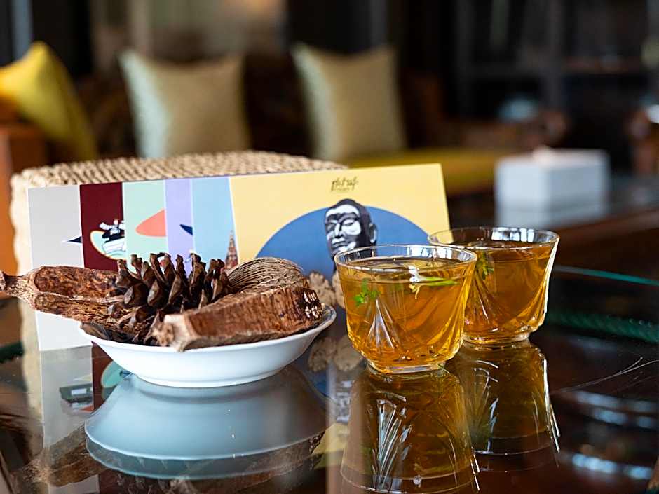 Syama Ayudhya, Residence & Café