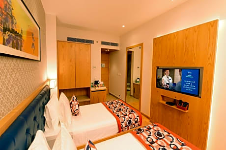 2 Single Bed -Full Breakfast, Non Smoking, Standard Room, Flatscreen TV, Minibar, Inroom safe.