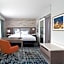 Hampton Inn & Suites Manistee Waterfront
