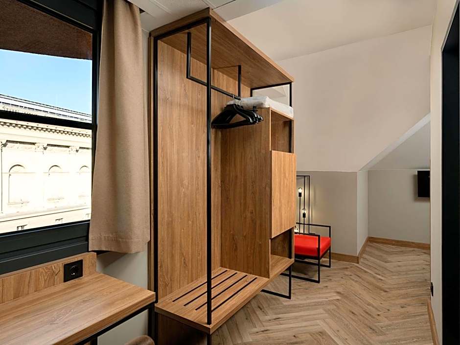 Ibis Budapest Heroes Square Hotel