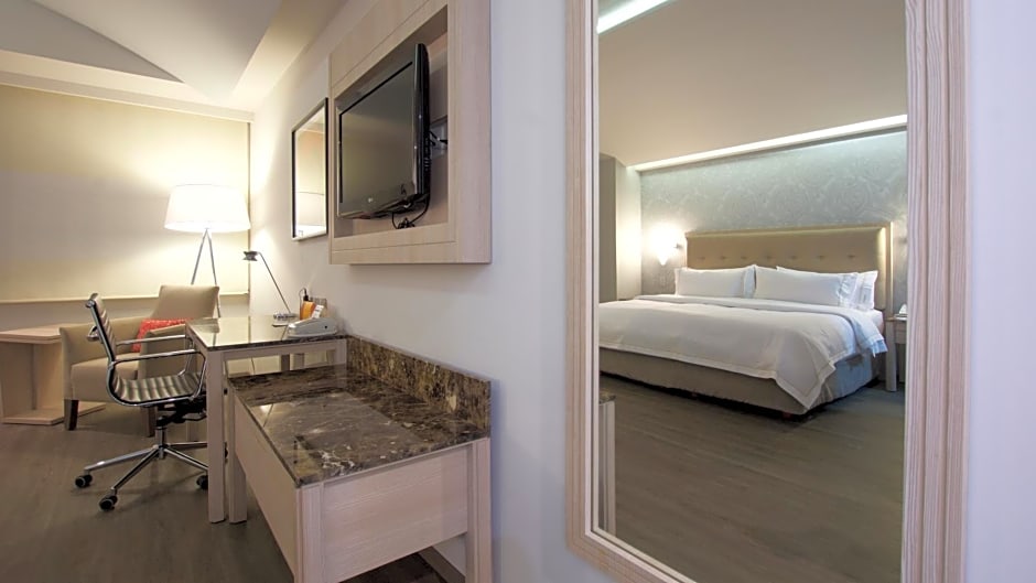 Holiday Inn Express Mexico - Toreo By IHG
