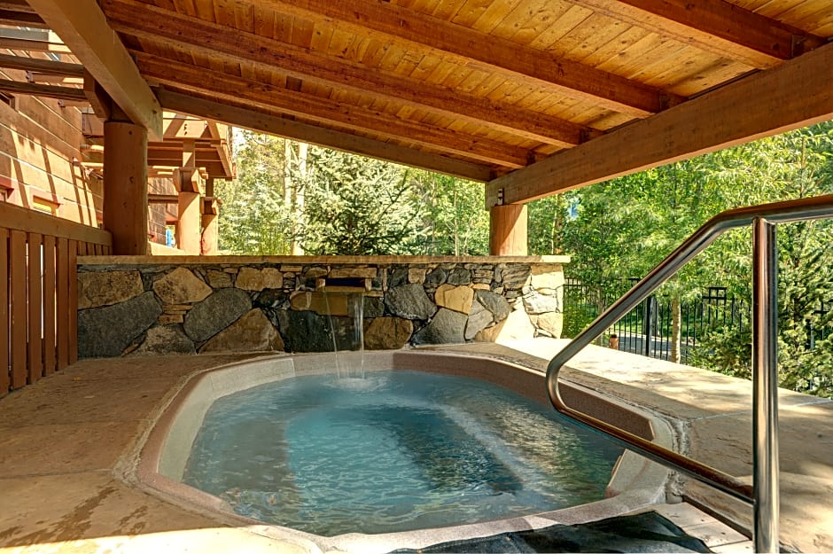 Jackpine & Black Bear Condominiums by Keystone Resort