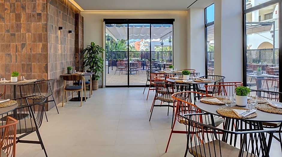 Impressive Playa Granada Golf