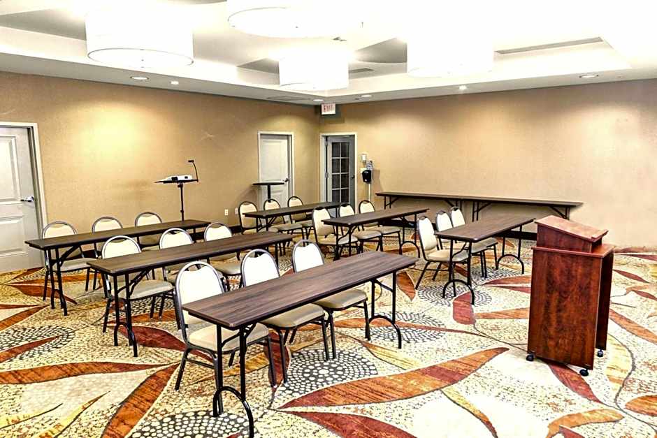 La Quinta Inn & Suites by Wyndham Starkville