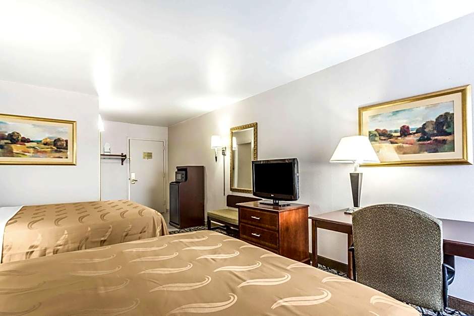 Quality Inn At The Park