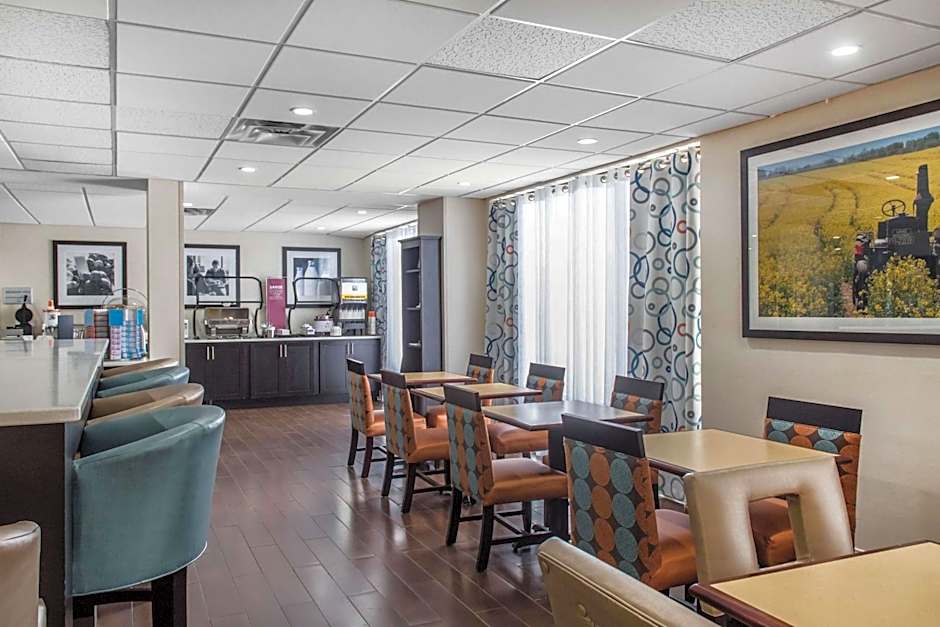 Hampton Inn By Hilton Douglas