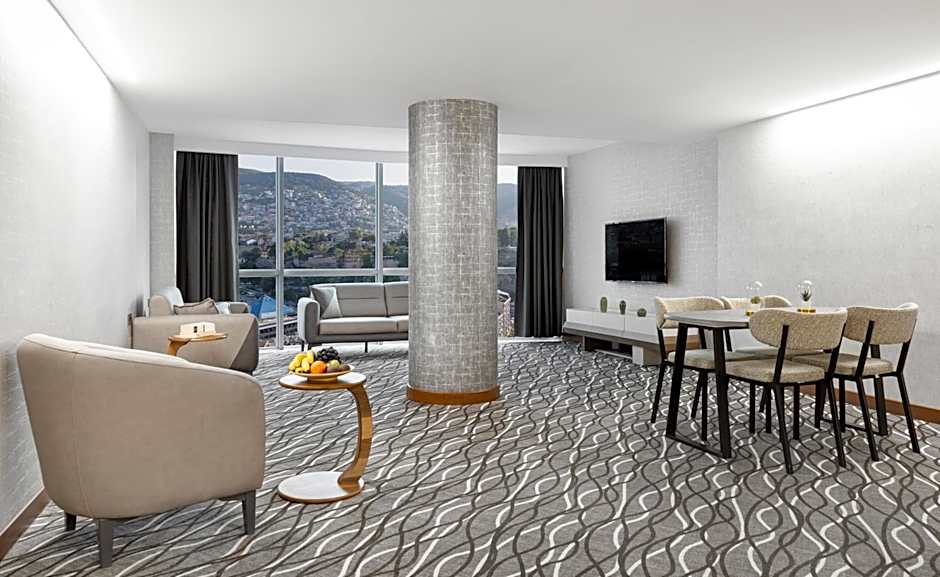 Lilium Hotel & Suites
