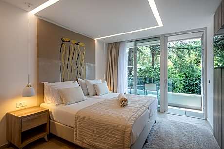 Deluxe Double Room with Balcony