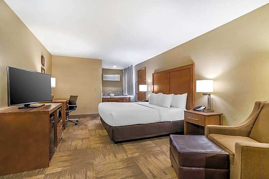Comfort Inn Sedalia Station