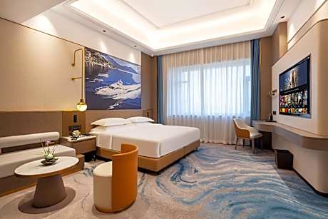 Ocean Deluxe king size bed Room