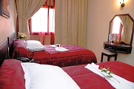 Superior One-Bedroom Apartment (3 Adults)