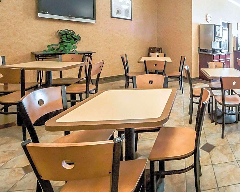 Sleep Inn & Suites Shamrock