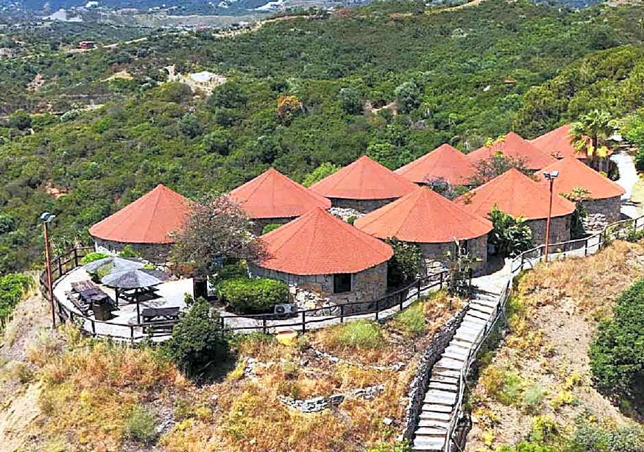 Hotel Selwo Lodge - Animal Park Tickets Included