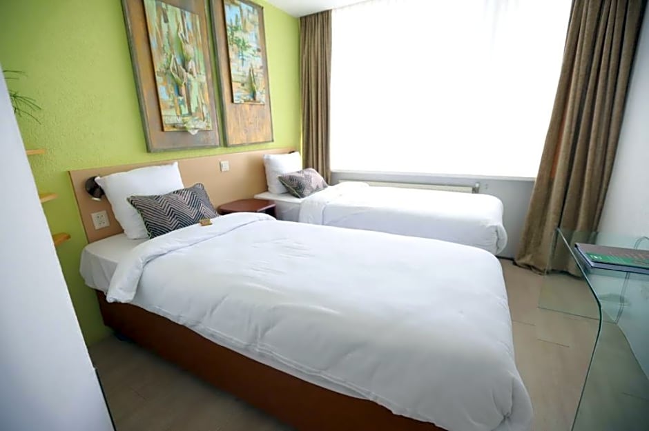 Jupiter Hotel