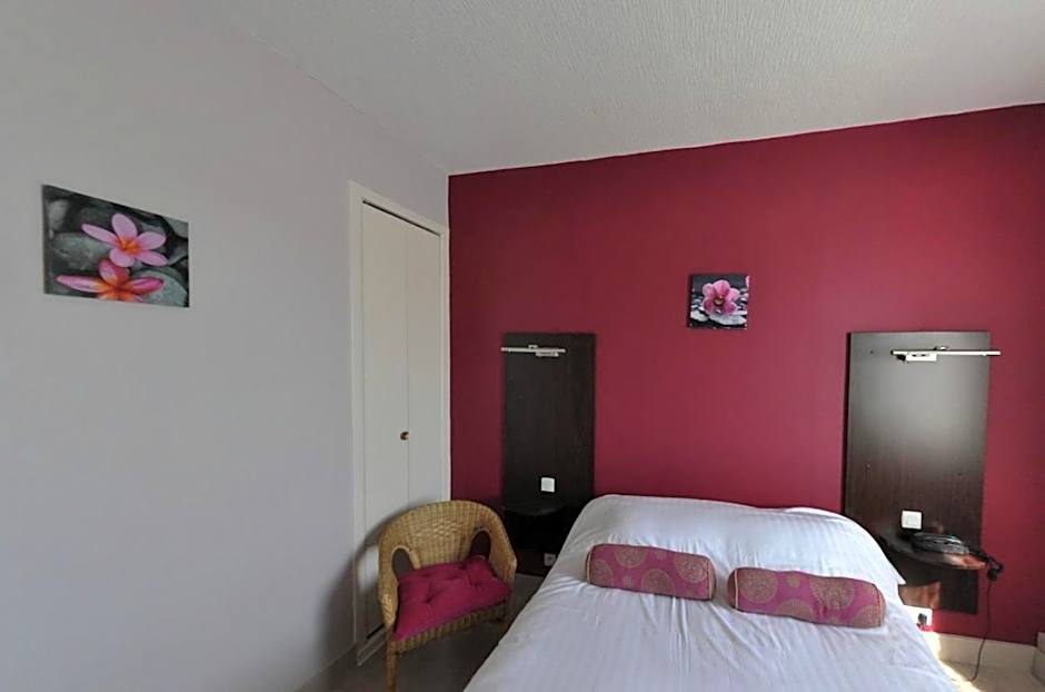 Logis Hôtel-Restaurant La Croix Couverte